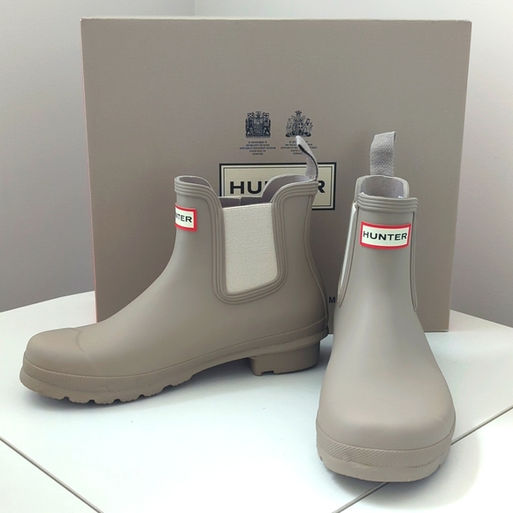 Hunter Shoes - NWT Short Hunter Boots in cream